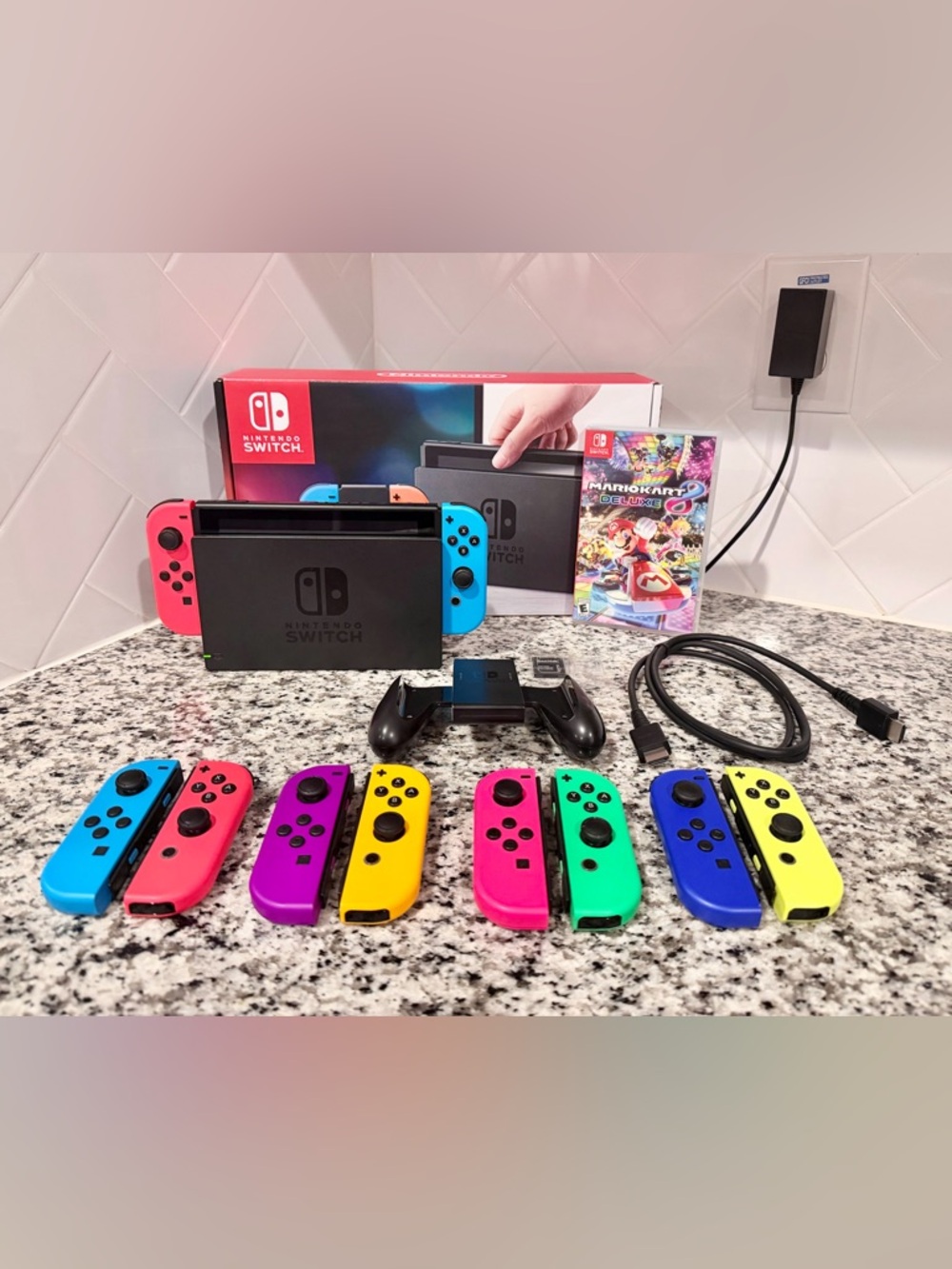 Nintendo Switch Console, Mario Kart 8, Controllers, N64 Wireless Controller - Picture 2 of 9